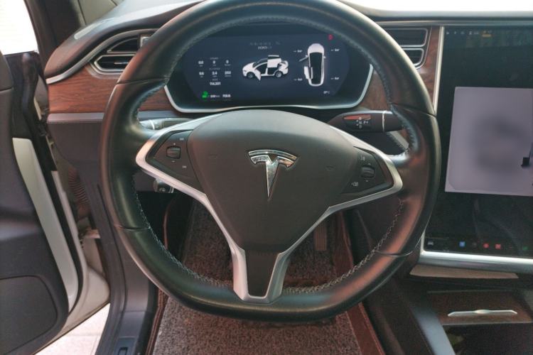 Used Tesla Model X 2017 X 100D Long Range Edition Steering Wheel