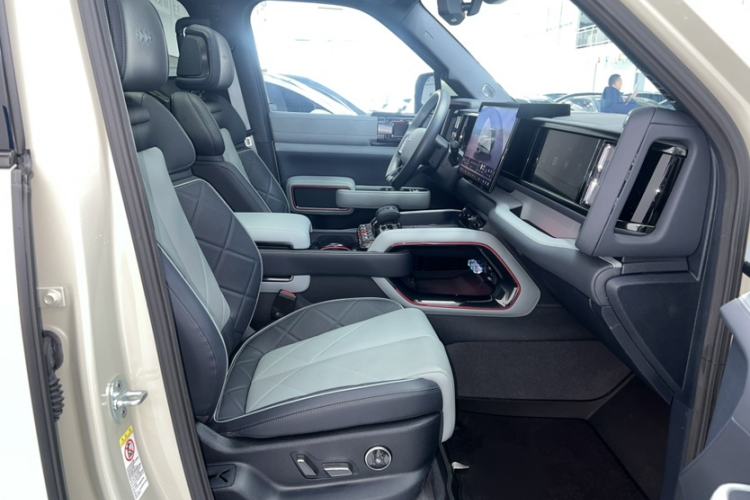 Used Formula Leopard Leopard 5 2023 Cloud Ride Flagship Edition
