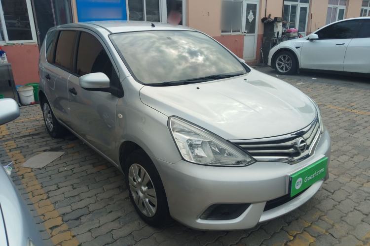 Used Nissan Livina 2015 1.6XE CVT Comfort Edition Front Right 45 Deg