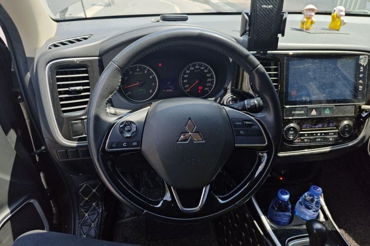 Used Mitsubishi Outlander 2018 2.0L Two-Wheel Drive Glory Edition 5 Seats