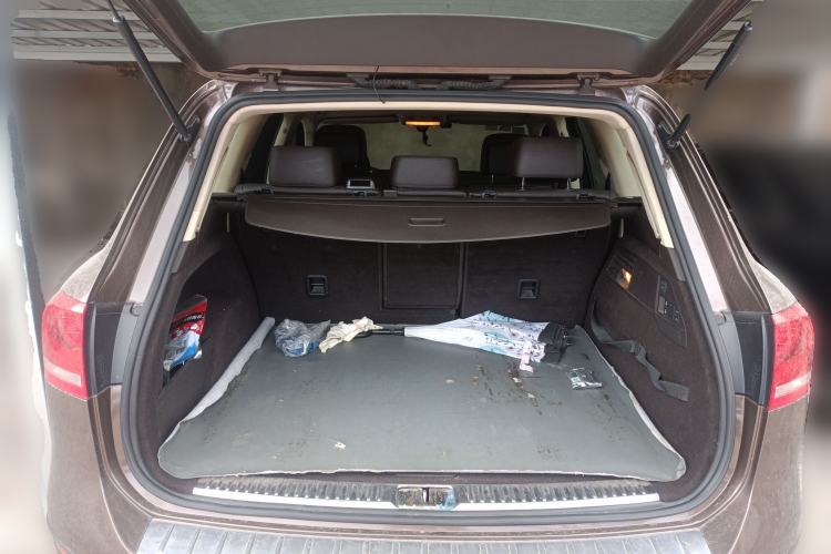 Used Volkswagen Touareg 2011 3.0 TSI Comfort Version
