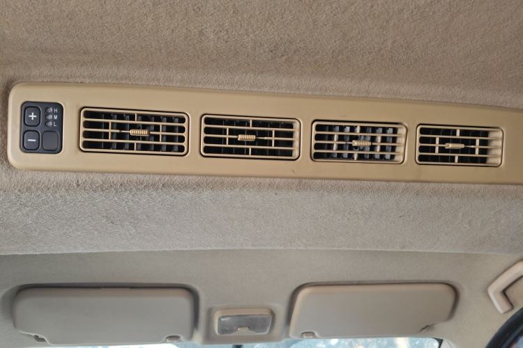 Used Dongfeng Fengon 370 2016 1.5L Manual Standard Edition SFG15-02 7 Seats Headliner