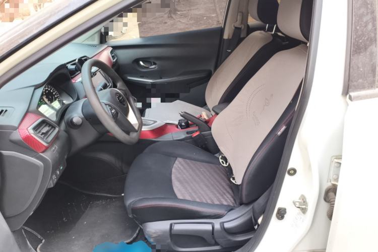 Used Nissan Lannia 2016 1.6L CVT Smart Cool Edition Left Front Seat