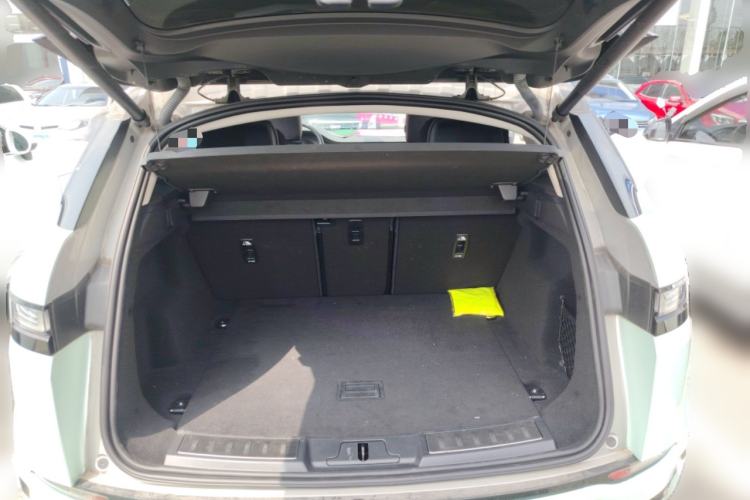 Used Land Rover Range Evoque 2023 Aurora L 249 PS Collins Antique Bronze Special Edition Trunk