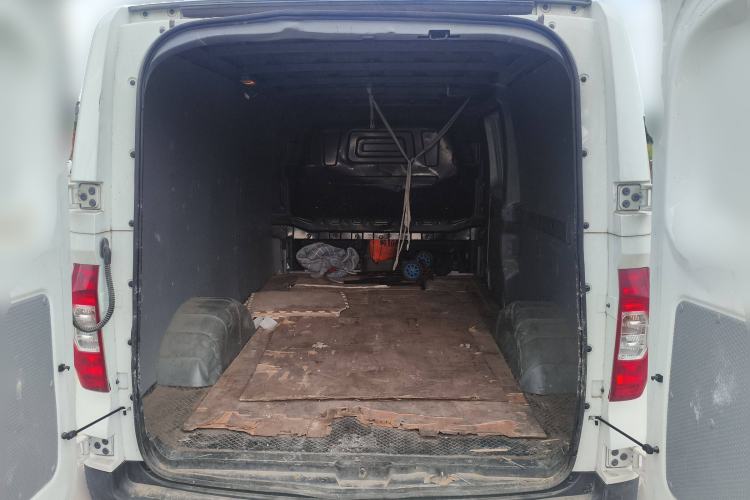 Used SAIC MAXUS EV30 2023 Pure-Electric Smart Logistics Expert Short Wheelbase CATL