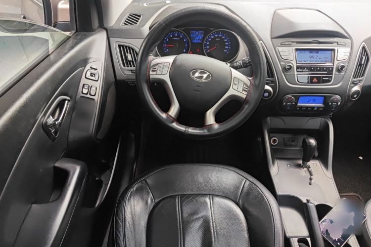 Used Hyundai ix35 2013 2.0L Automatic Two-Wheel Drive Smart GLS China IV Standard
