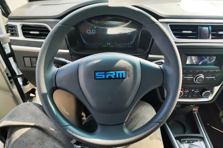 Used SRM Haoyun 2025 Launch Edition Farady 42.3 kWh 305 km 6 seats
