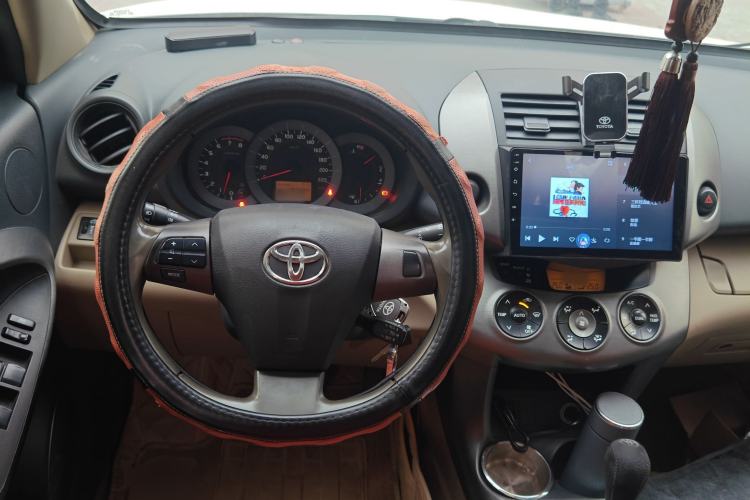 Used Toyota RAV4 2012 Luxurious Edition 2.0L Automatic All-Wheel Drive
