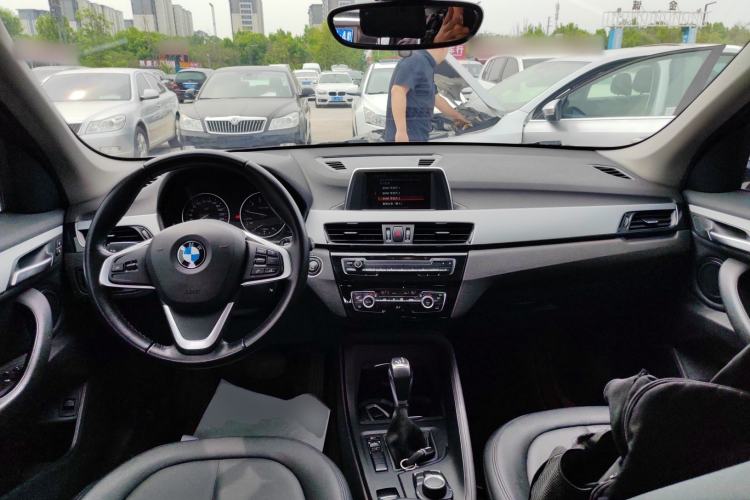 Used BMW X1 2018 sDrive20Li Leading Model Center Console