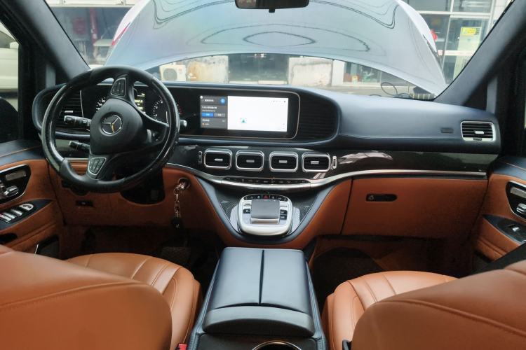 Used Mercedes-Benz Vito 2023 2.0T Elite Version 7 Seats
