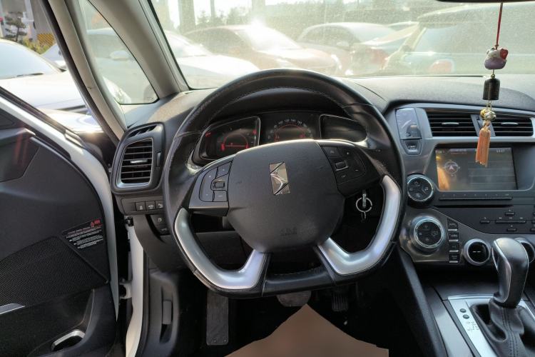 Used DS 5 2013 1.6T Elegant Edition THP160
