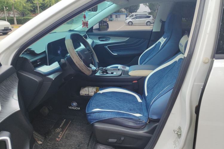 Used Venucia V 2023 260T Idol Edition Pro