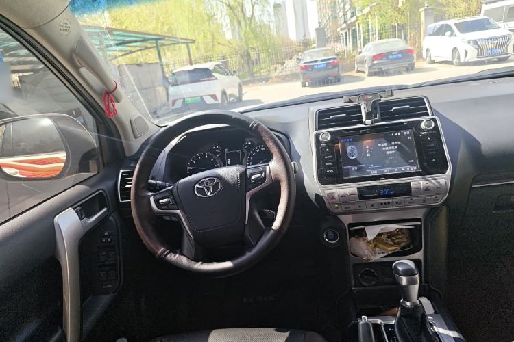 Used Toyota Prado 2019 3.5L Automatic TX-L Deluxe Edition with Rear-Mounted Spare Tire Steering Wheel