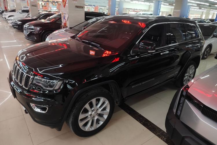 Used Jeep Grand Cherokee 2017 3.0L Comfort Navigation Edition
