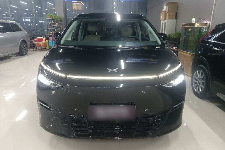 Used XPeng X9 2025 740 Ultra-Long Range Max Front