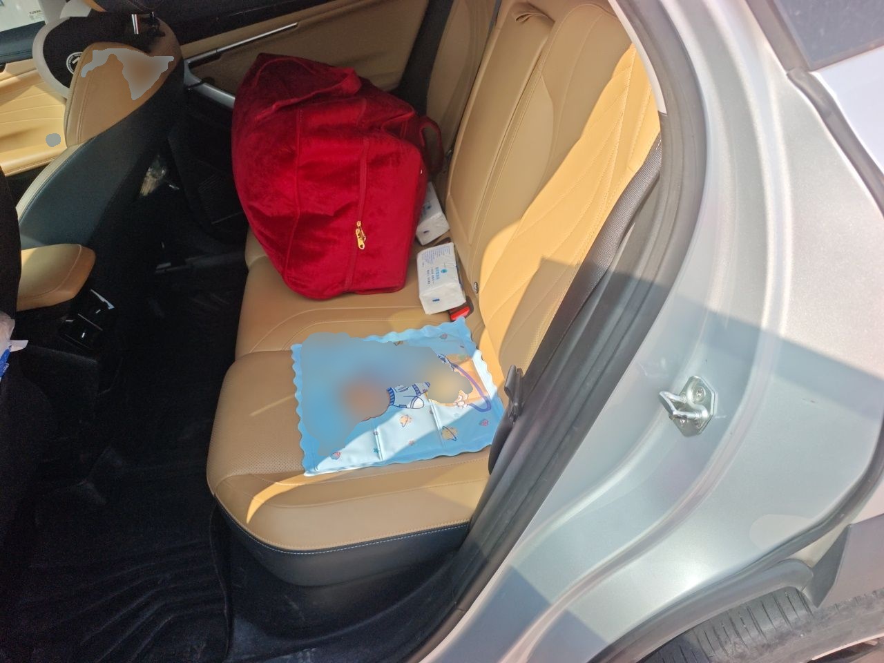 Geely Auto FX11 2023 1.5TD DCT Prestige Edition — снимка 17