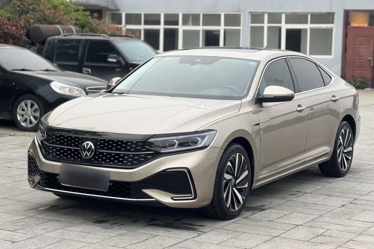 Used Volkswagen Passat 2022 330TSI Starry Luxury Edition