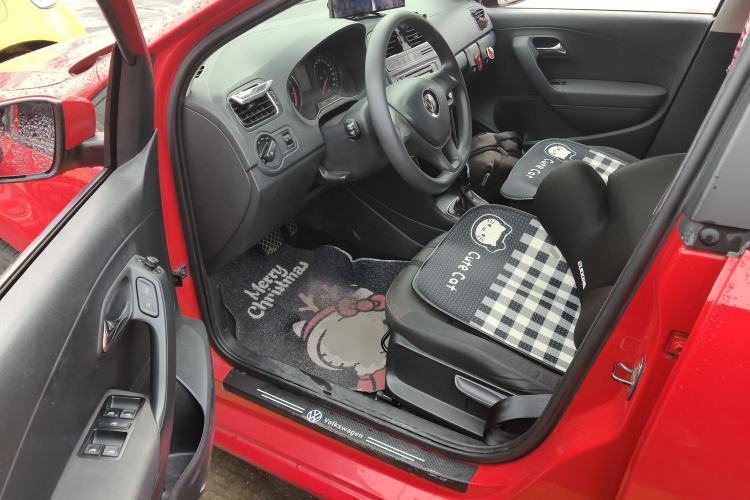 Used Volkswagen Polo 2014 1.6L Automatic Comfort Edition Driver Seat