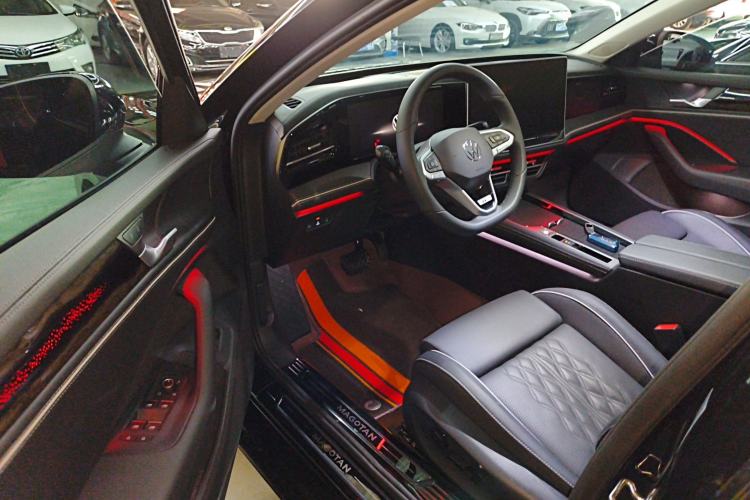 Used Volkswagen Magotan 2026 380TSI DSG Prestige Package—Daimai Package Interior 3