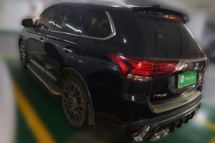 Used Mitsubishi Outlander 2018 2.4L 4x4 Elite Edition 5 Seats Rear Left 45 Deg