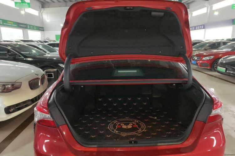 Used Toyota Camry 2019 2.5S FENGSHANG Version China VI Standard Trunk