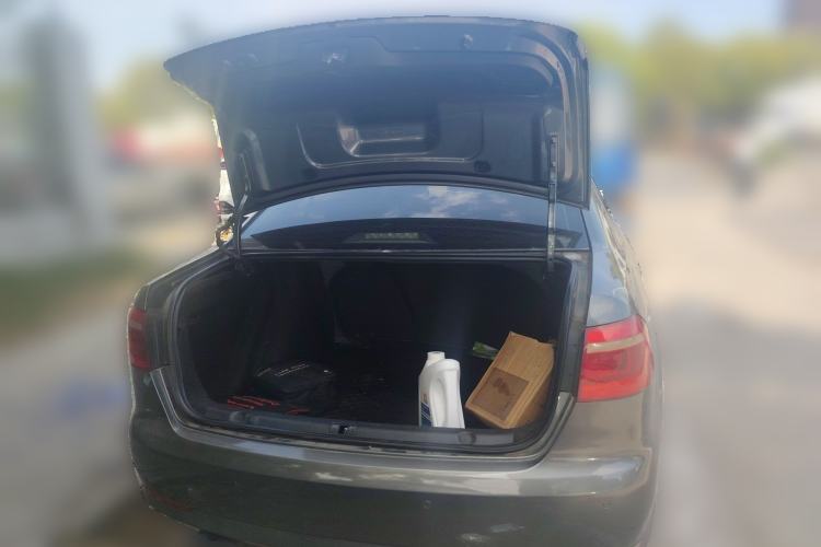 Used Volkswagen Lavida 2013 1.4TSI Manual Comfort Edition Trunk