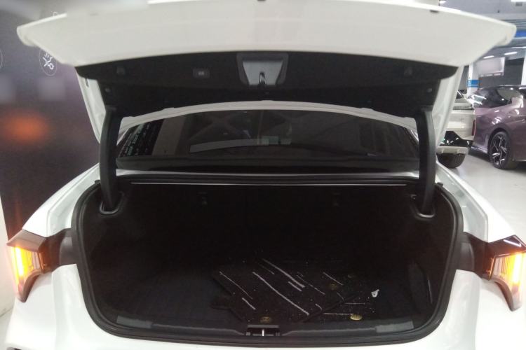 Used Lynk & Co 03 2025 1.5TD DCT Champion Edition Pro
