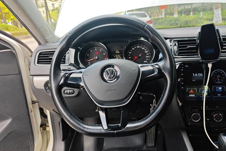 Used Volkswagen Sagitar 2015 1.6L Automatic Comfort Model