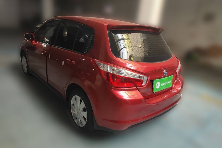 Used Venucia R50 2015 1.6L Automatic Fashion Edition
