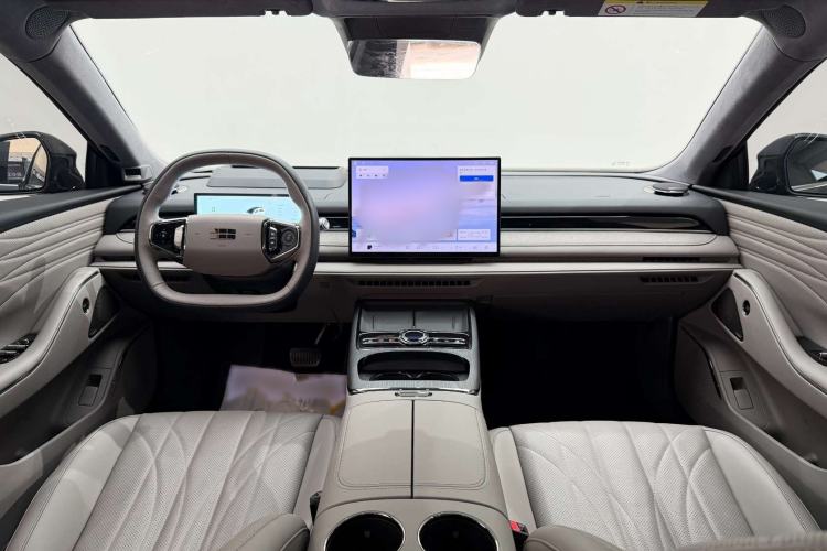 Used Geely Galaxy 8 2025 130km EM-P Starship Edition
