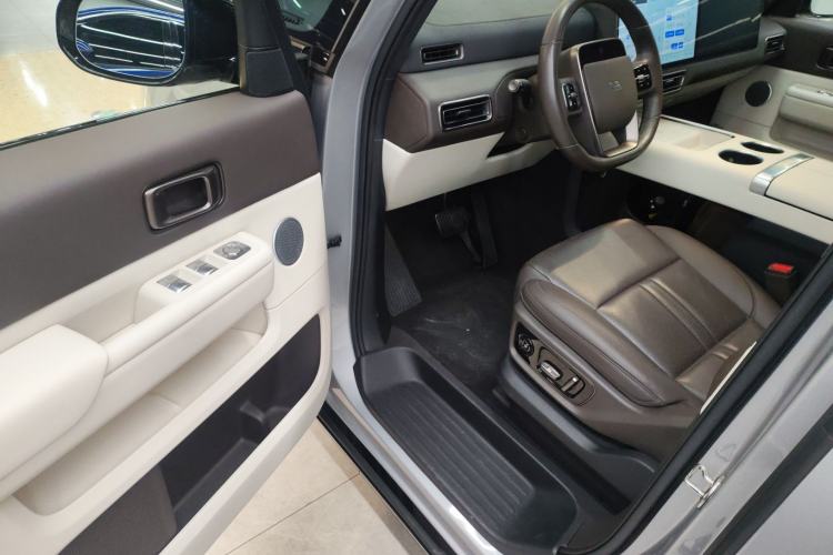 Used Li Auto MEGA 2024 Ultra Model