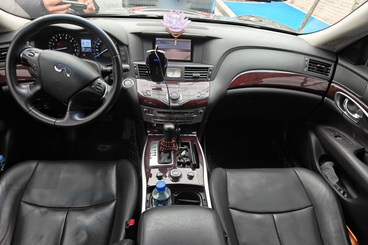 Used Infiniti Q70 2013 Q70L 2.5L Comfort Edition
