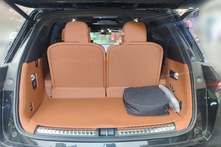 Used Li Auto L8 2024 Pro Model
