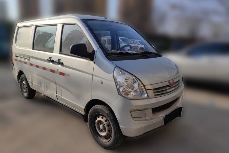 Used Wuling Rongguang 2019 1.2L S Van Standard Model with 5 Seats Front Right 45 Deg