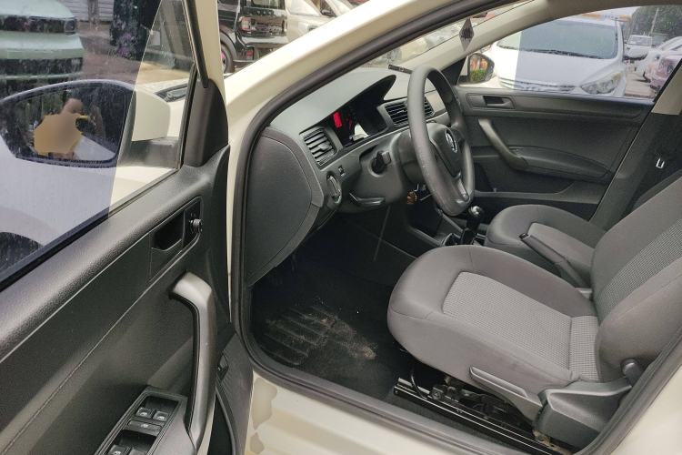 Used Volkswagen Santana 2016 1.6L Manual Fashion Edition