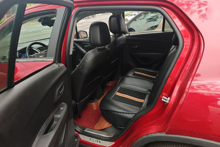 Used Chevrolet Trax 2014 1.4T Automatic Two-Wheel Drive Luxury Model Left Rear Seat