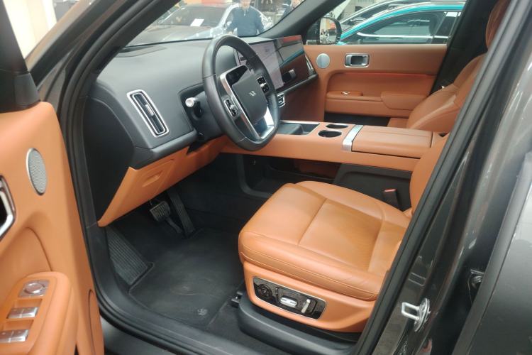 Used Li Auto L8 2023 Air model
