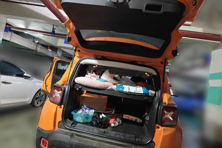 Used Jeep Renegade 2018 Connected Large Screen Version 180T Automatic Jingneng Version Trunk