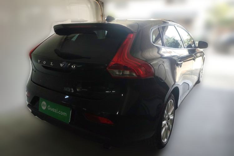 Used Volvo V40 2015 1.6T Zhiyi Edition