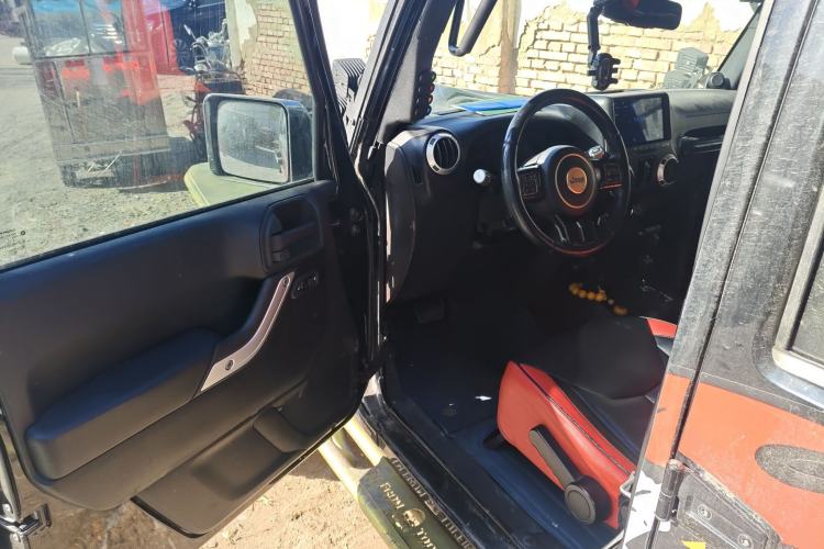 Used Jeep Wrangler 2013 3.6L Sahara Four-Door Edition
