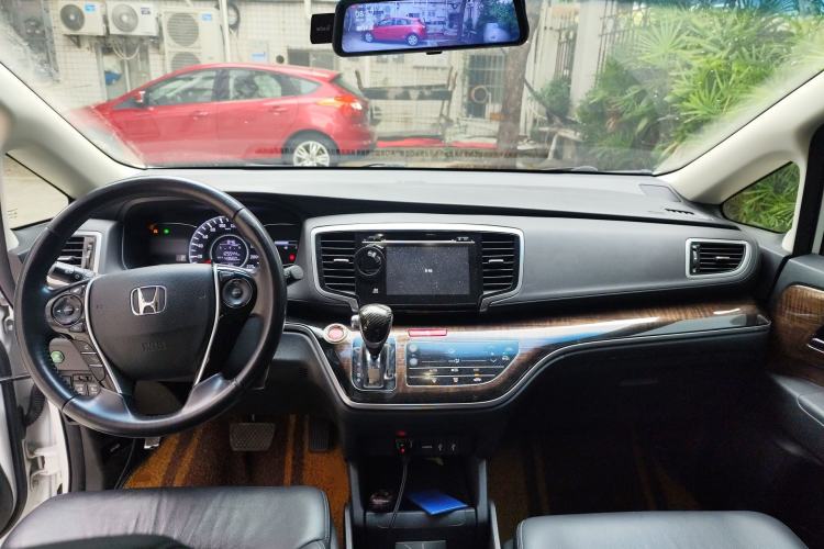 Used Honda Odyssey 2015 Updated Version 2.4L Smart Edition Center Console