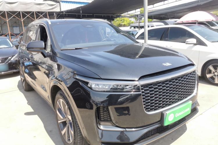 Used Li Auto ONE 2021 Extended-Range 6-Seater Version Front Right 45 Deg