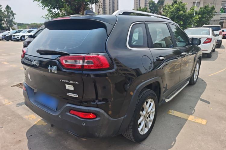 Used Jeep Cherokee 2016 2.4L Leading Edition Rear Right 45 Deg