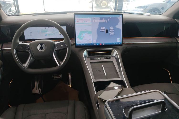 Used Denza N9 2025 Flagship Model
