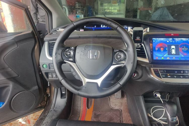 Used Honda Jade 2013 1.8L CVT Luxury Edition 5 seats
