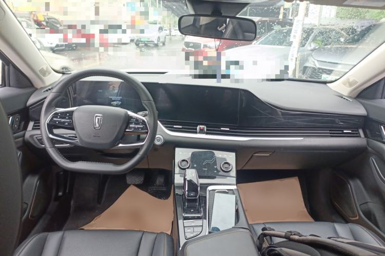 Used Bestune B70 2023 Third Generation 1.5T Automatic Enjoyment Version 70th Anniversary Edition Center Console