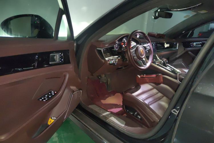 Used Porsche Panamera 2017 Panamera 4 Executive Long Wheelbase 3.0T Driver Seat