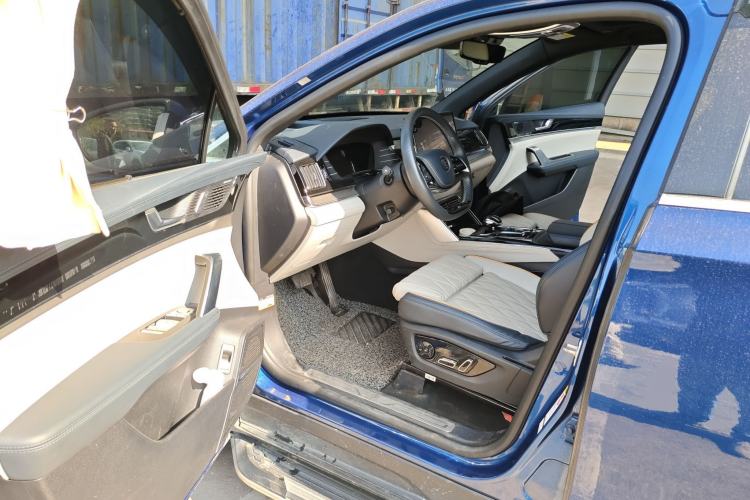 Used BYD Tang New Energy 2022 EV 635 km All-Wheel-Drive Flagship Model Driver Seat