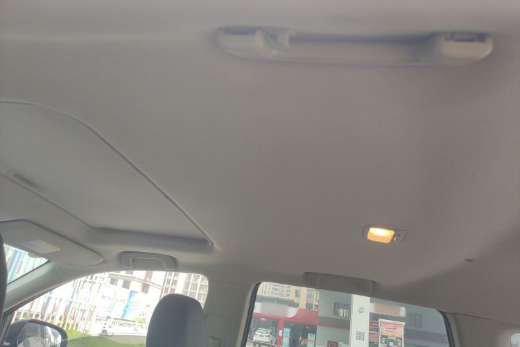 Used Mitsubishi Outlander 2019 2.0L Two-Wheel Drive Comfort Edition 5 Seats China VI Standard Headliner