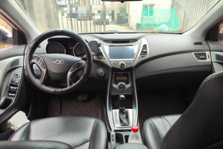Used Hyundai Elantra (5th Generation / Langdong) 2013 1.6L Automatic Luxury Model Center Console